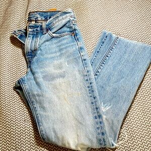 Woman’s Levi’s Denim Jeans!